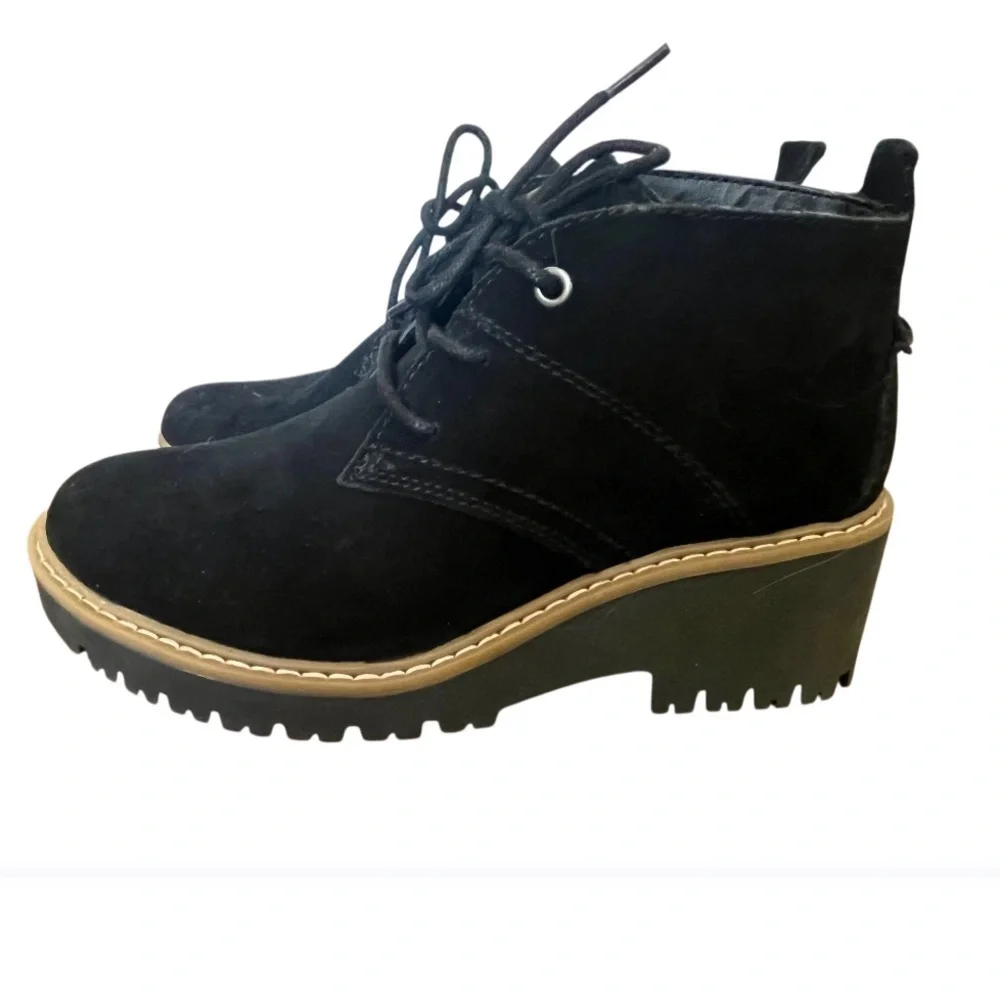 Black Suede Boots-White Mountain- NWOT size 6.5